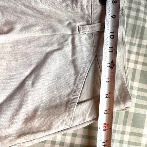 Chic khaki beige women short size 12 NWT - Picture 5 of 6